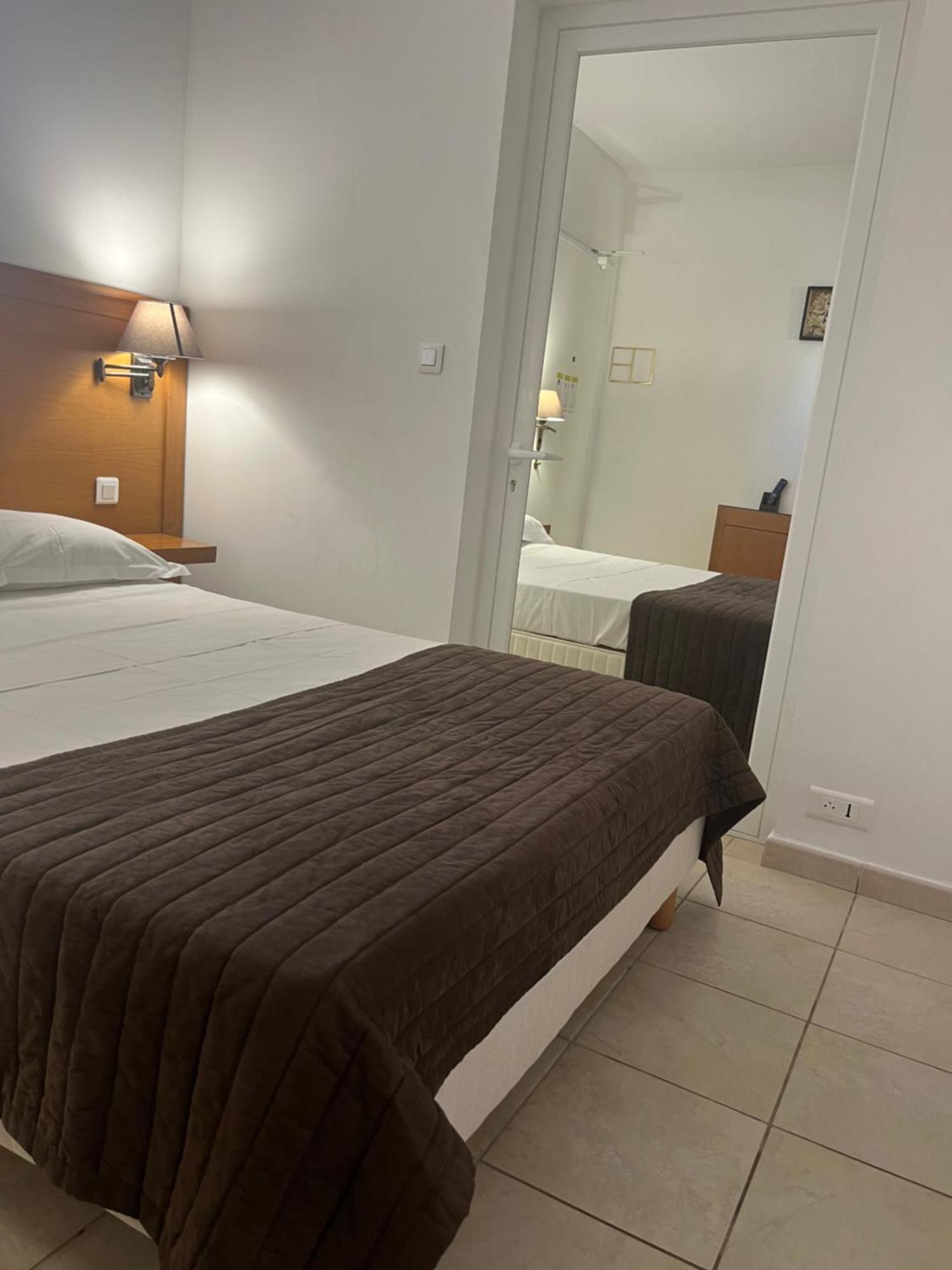 Hotel Lilium Maris Tizzano Bagian luar foto